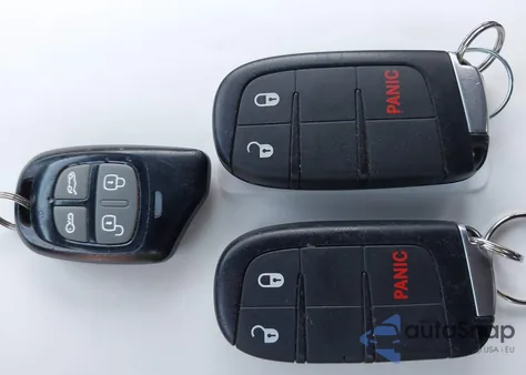 2015 Jeep Grand Cherokee Laredo из США, поврежденный, VIN 1C4RJFAG6FC124087